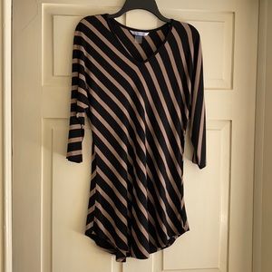 Black & Tan Strip Tunic Top Size Medium